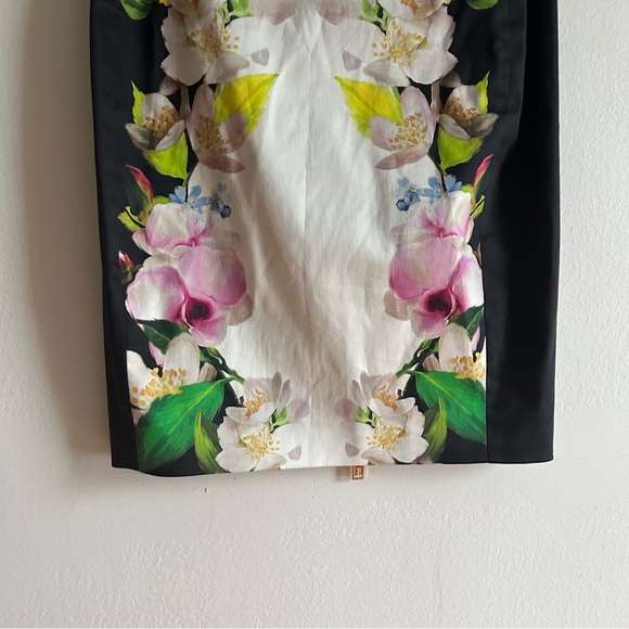 Ted Baker Sz 4 Dayian Forget Me Not Floral Feminine Pencil Skirt - Picture 7 of 13